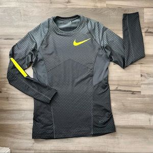 Nike top